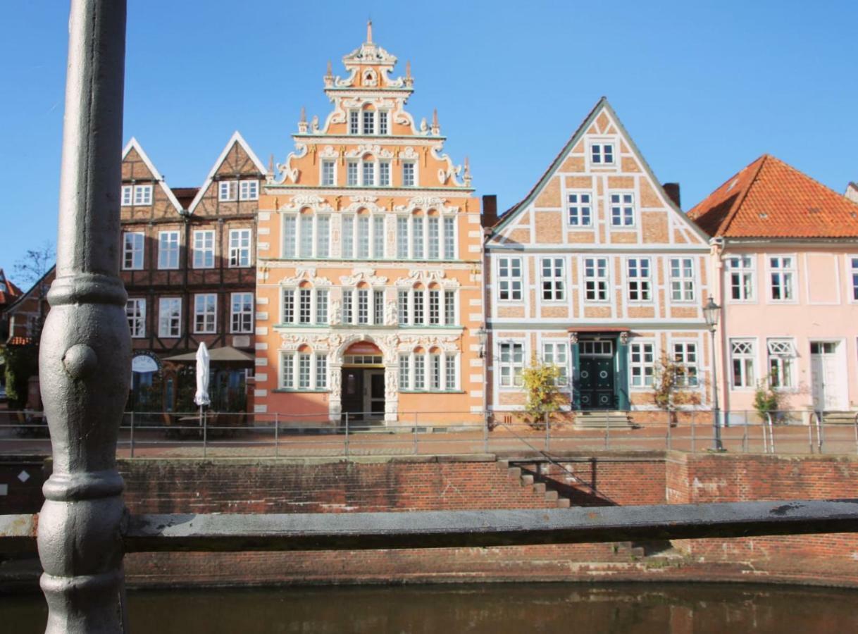 Moderne 2-Zimmer Wohnung! WLAN und Netflix inklusive! Zentral gelegen in der historischen Altstadt! Stade Exterior foto